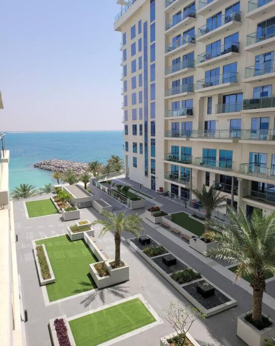 Ocean Whisper Ultra Luxe 1 Bedroom Apartment With A Private Beach - Al Marjan Island Ras el Kaïmah Extérieur photo